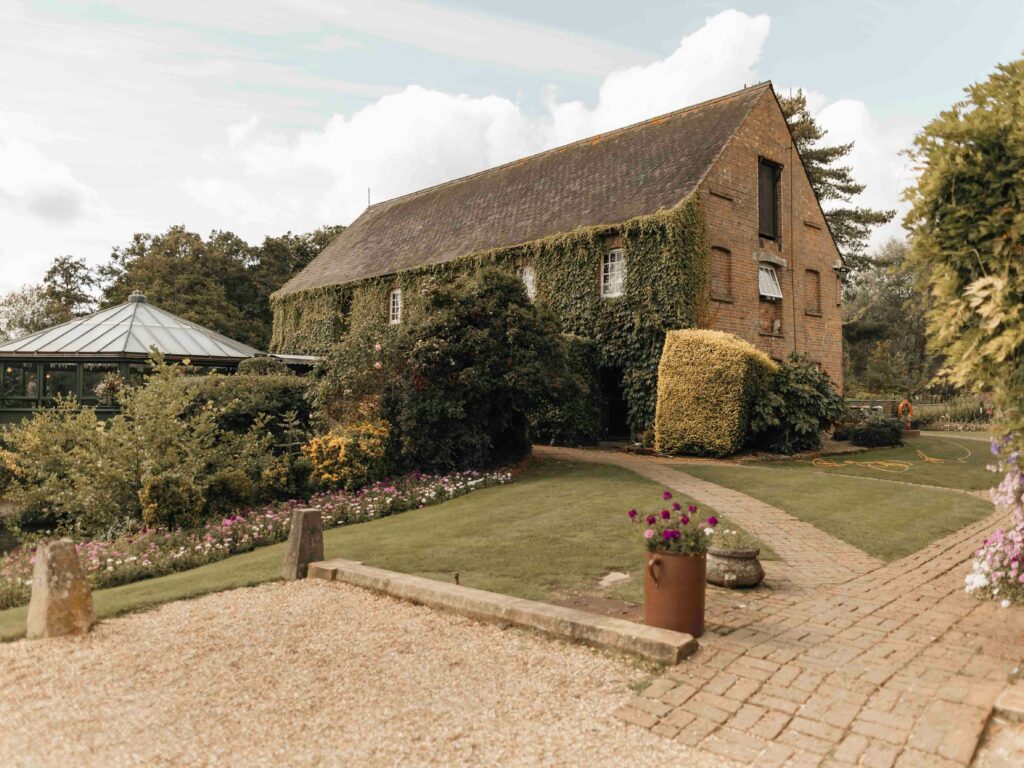 Cozy cottage wedding venue.